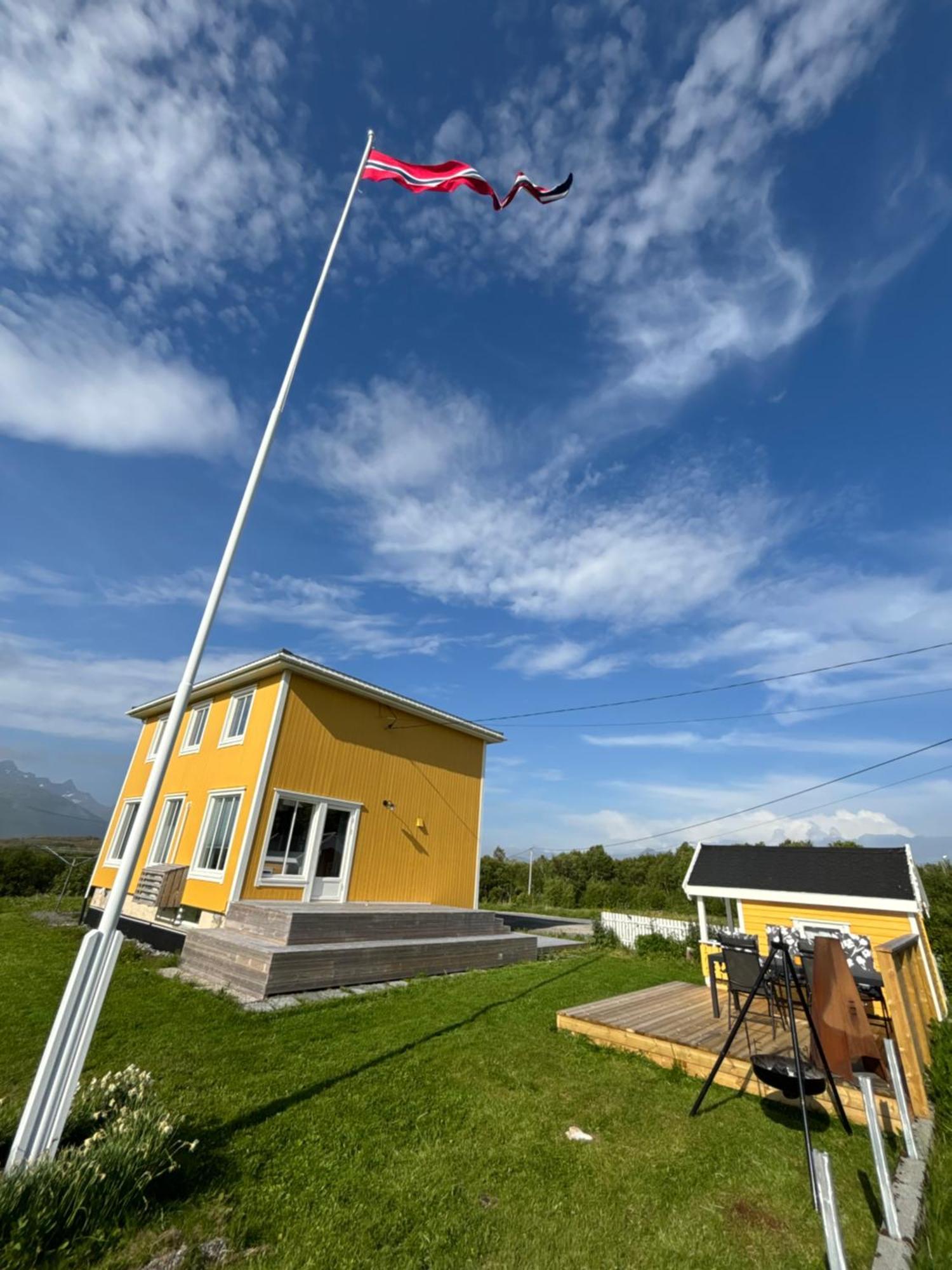 Pederstua, A Classic Fisherman'S Farm House In The Middle Of Lofoten Storeidet المظهر الخارجي الصورة